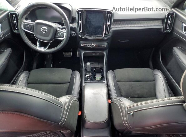 YV4162UM0L2337558 2020 VOLVO XC40 Черный 
