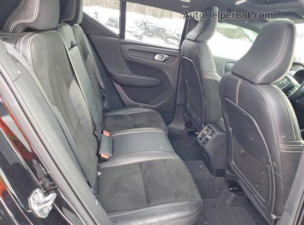 YV4162UM0L2337558 2020 VOLVO XC40 Черный 