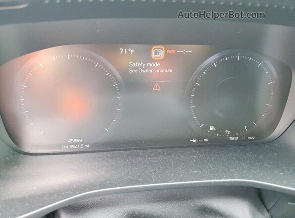 YV4162UM0M2613299 2021 VOLVO XC40 White ხელსაწყოთა პანელის ხედი