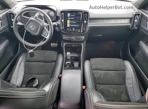 YV4162UM0M2613299 2021 VOLVO XC40 White წინა პანელის ხედი