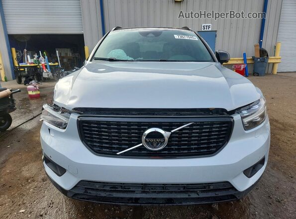 YV4162UM2M2460389 2021 VOLVO XC40 Gray 