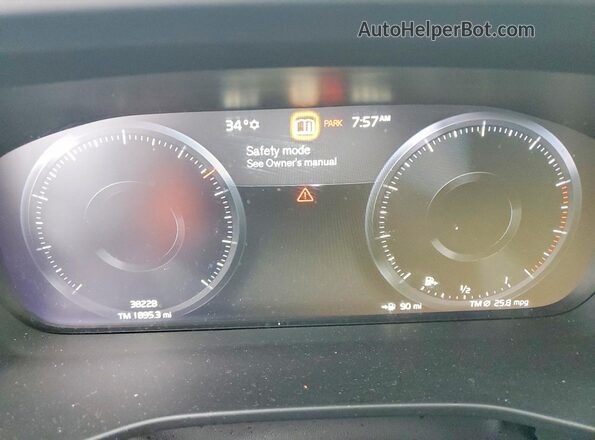 YV4162UM5M2403832 2021 VOLVO XC40 White Vista del cuadro de instrumentos