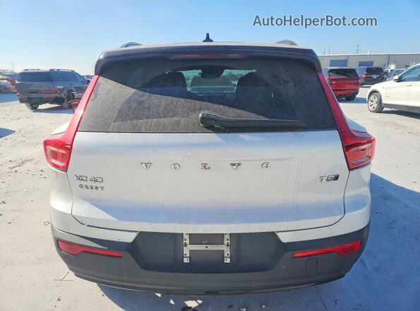 YV4162UM9M2529286 2021 VOLVO XC40 Белый Вид сзади