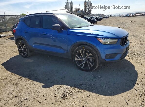YV4162UMXM2417418 2021 VOLVO XC40 Синий Передняя правая четверть