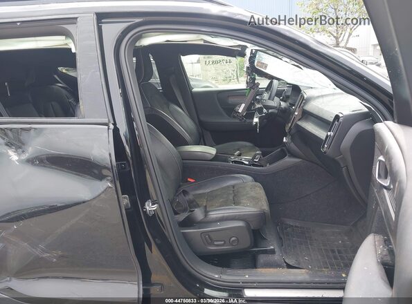 YV4162UMXM2488313 2021 VOLVO XC40 Черный Вид салона спереди