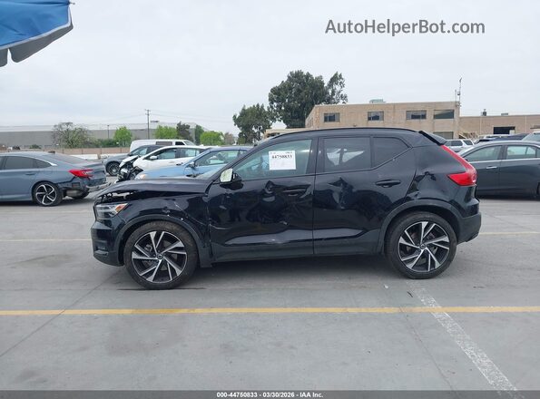 YV4162UMXM2488313 2021 VOLVO XC40 Черный 