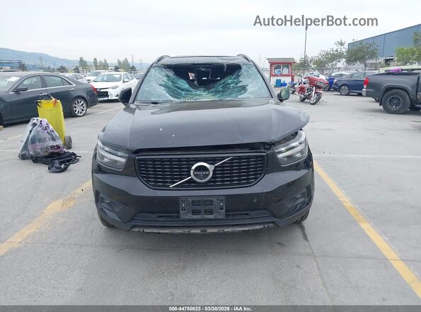 YV4162UMXM2488313 2021 VOLVO XC40 Черный Вид задней части салона