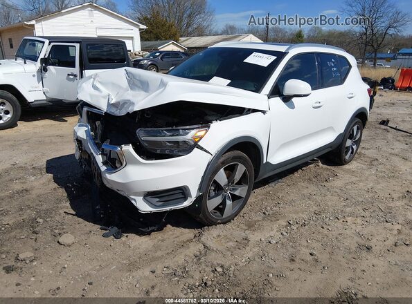 YV4162XZ9K2012588 2019 VOLVO XC40 White Передня ліва чверть