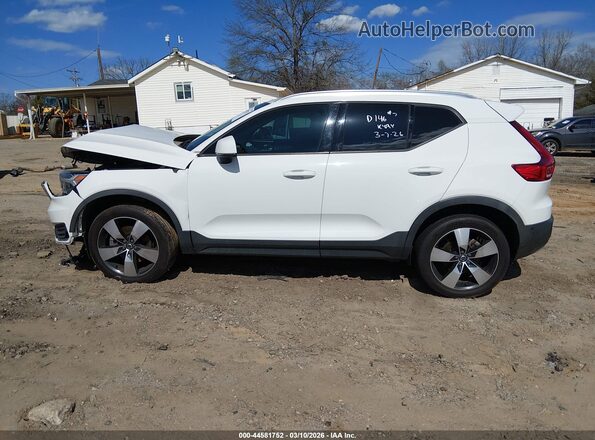 YV4162XZ9K2012588 2019 VOLVO XC40 White Панорамний вид салону 360°