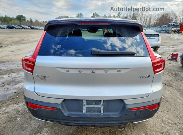 YV4162XZ9K2017015 2019 VOLVO XC40 Серебряный 