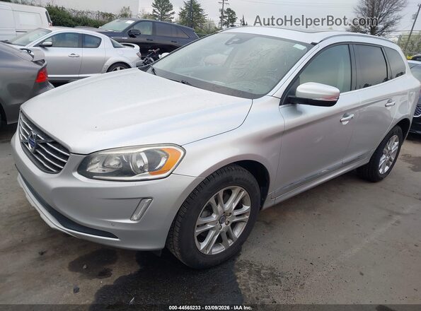 YV440MDK5G2808974 2016 VOLVO XC60 Silver Przód lewy