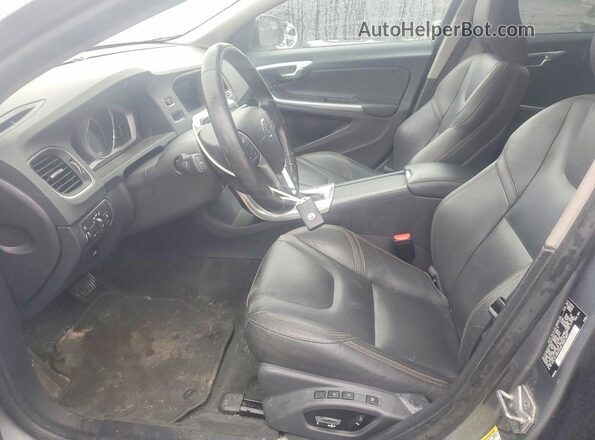 YV440MWK4J2044751 2018 VOLVO V60 Gray წინა სალონის ხედი
