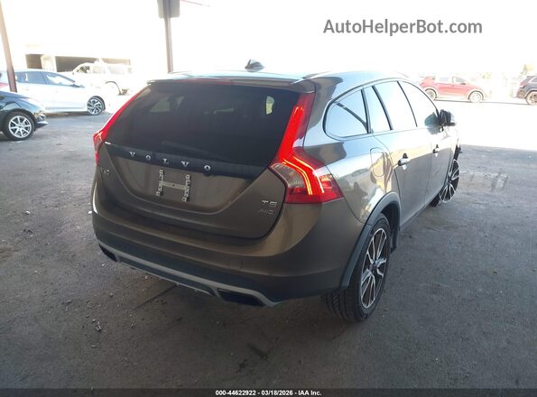 YV440MWK4J2058052 2018 VOLVO V60 CROSS COUNTRY Brown Rear right