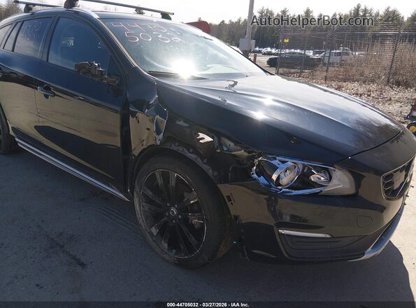 YV440MWK6H1025814 2017 VOLVO V60 CROSS COUNTRY Black Front view