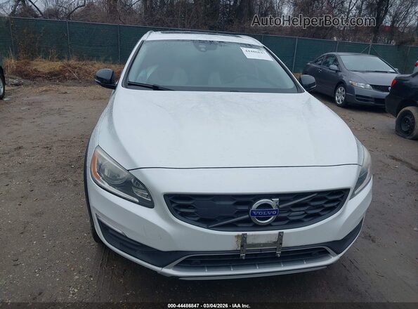 YV440MWK8H1037642 2017 VOLVO V60 CROSS COUNTRY White Instrument cluster view