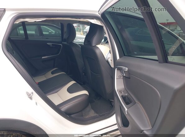 YV440MWK8H1037642 2017 VOLVO V60 CROSS COUNTRY White VIN sticker view