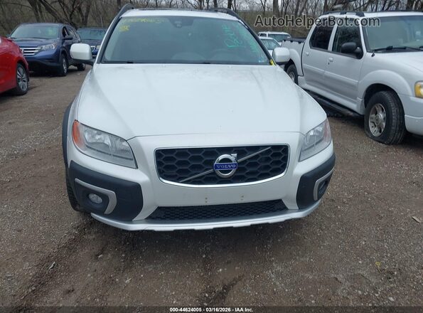 YV4612NK2G1269910 2016 VOLVO XC70 White Instrument cluster view