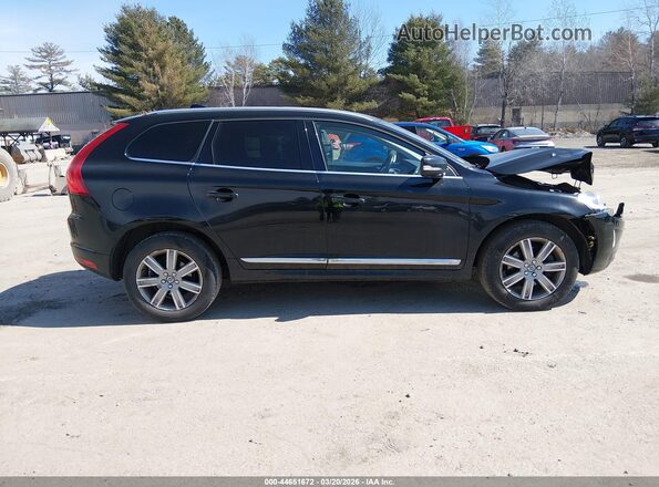 YV4612RK8G2794362 2016 VOLVO XC60 Black Rear interior view