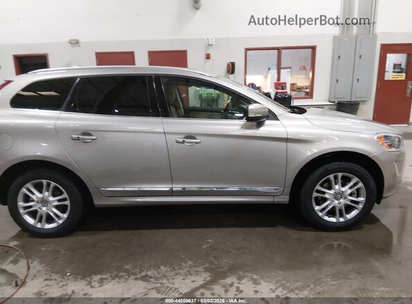 YV4612RM9G2866977 2016 VOLVO XC60 Tan Vista interior trasera