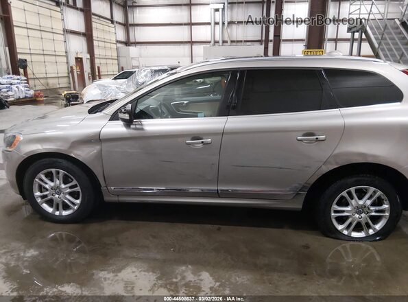 YV4612RM9G2866977 2016 VOLVO XC60 Tan Vista interior de 360 grados