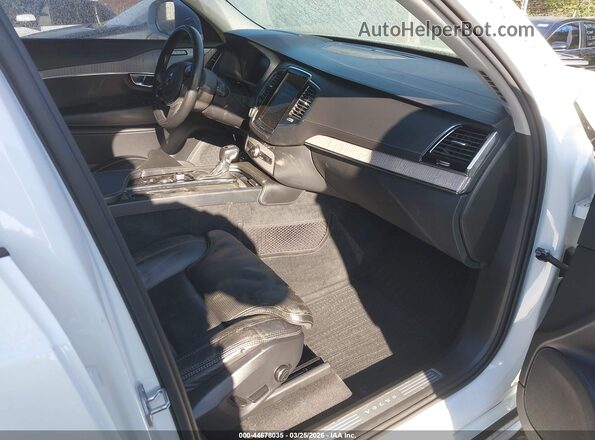 YV4A221L3M1682601 2021 VOLVO XC90 White წინა სალონის ხედი