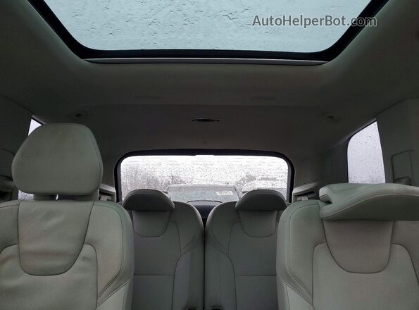 YV4A22PK2M1763667 2021 VOLVO XC90 Charcoal Հետևի նստատեղերի տեսք