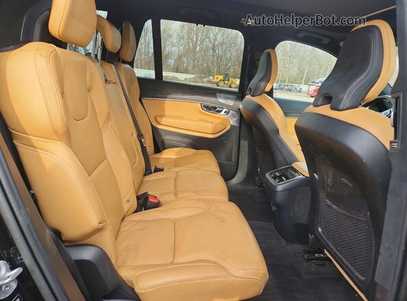 YV4A22PL2N1868123 2022 VOLVO XC90 Black Widok wnętrza z tyłu
