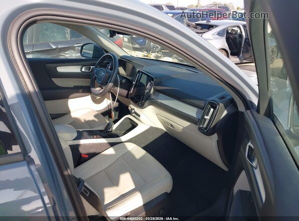 YV4AC2HK4L2245385 2020 VOLVO XC40 Gray 