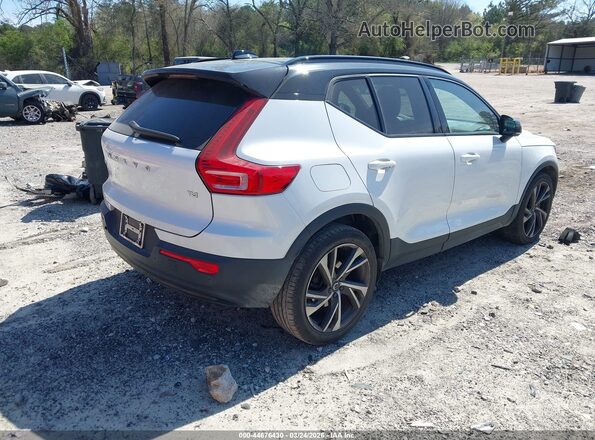 YV4AC2HM1M2537546 2021 VOLVO XC40 White Rear right