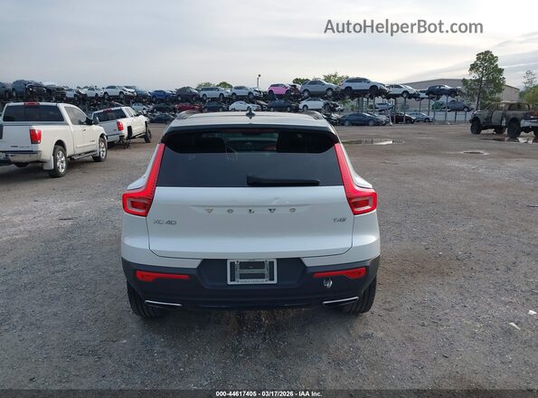 YV4AC2HM4L2241046 2020 VOLVO XC40 Белый 