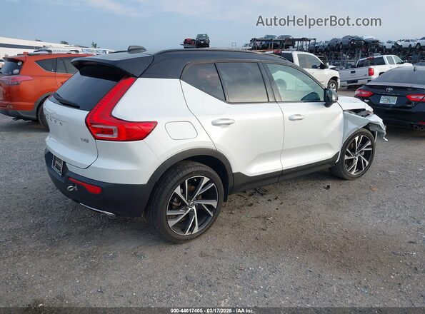 YV4AC2HM4L2241046 2020 VOLVO XC40 Белый 