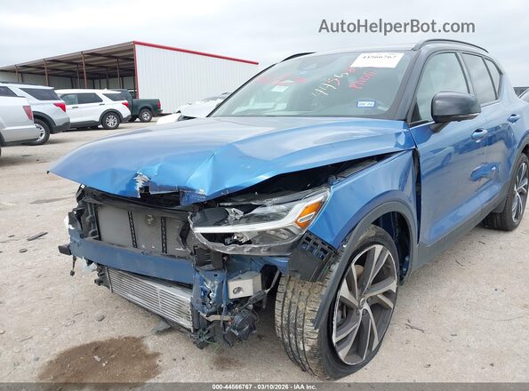 YV4AC2HM7L2324423 2020 VOLVO XC40 Blue Widok z przodu