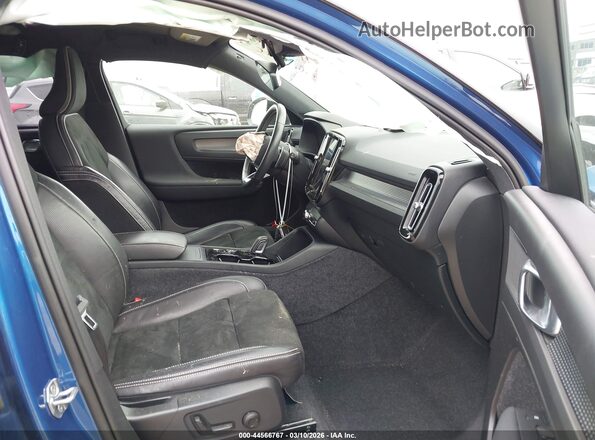 YV4AC2HM7L2324423 2020 VOLVO XC40 Blue Widok wnętrza z przodu