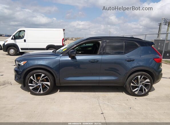 YV4AC2HMXN2646136 2022 VOLVO XC40 Blue Սալոնի 360 աստիճան տեսք