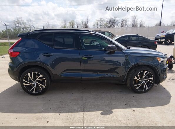 YV4AC2HMXN2646136 2022 VOLVO XC40 Blue Սալոնի հետևի տեսք