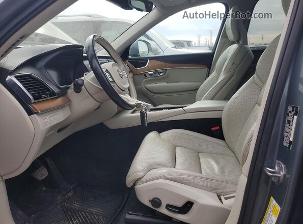 YV4BC0PL6H1109582 2017 VOLVO XC90 Gray Widok wnętrza z przodu