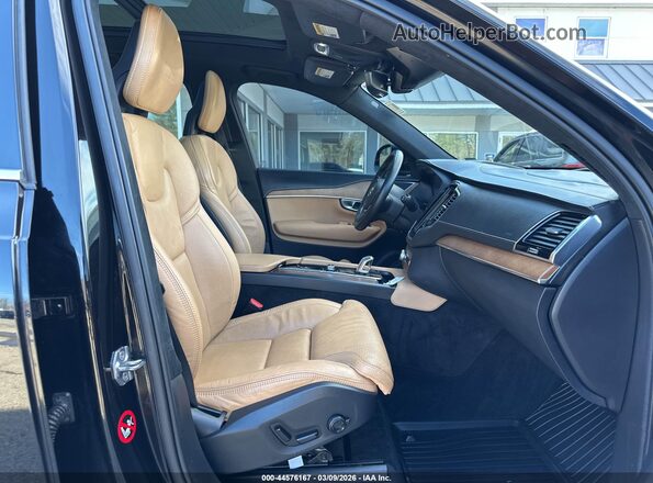 YV4BC0PLXH1180980 2017 VOLVO XC90 HYBRID Black Вид салону спереду