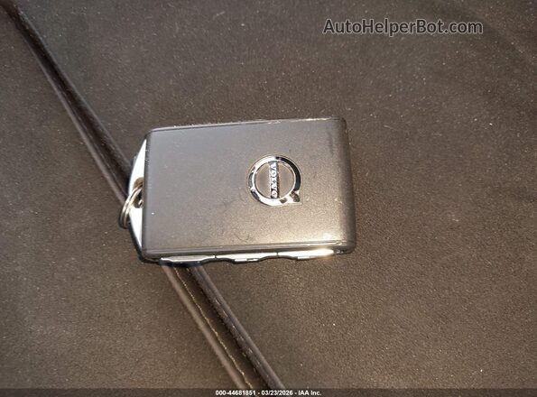 YV4ED3GL4P2064288 2023 VOLVO C40 RECHARGE PURE ELECTRIC White Առջևի վահանակի տեսք