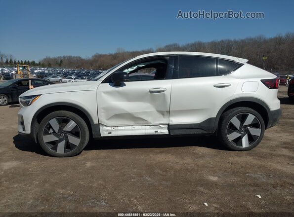 YV4ED3GL4P2064288 2023 VOLVO C40 RECHARGE PURE ELECTRIC White Սալոնի 360 աստիճան տեսք