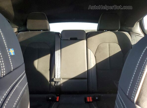 YV4ED3GM4P2051419 2023 VOLVO C40 Gray Widok tylnych siedzeń