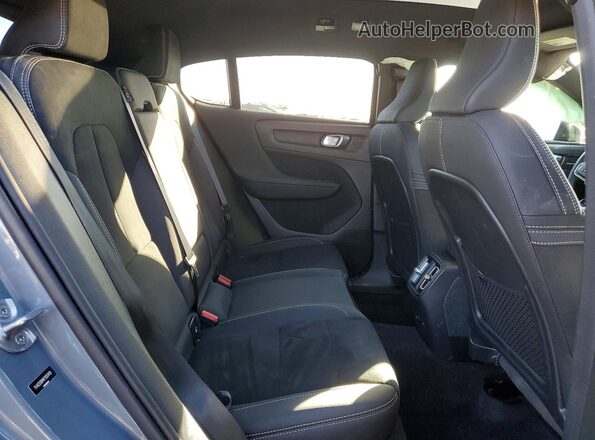 YV4ED3GM4P2051419 2023 VOLVO C40 Gray Widok wnętrza z tyłu