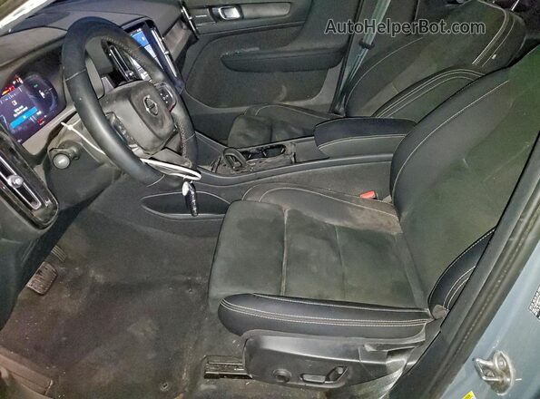 YV4ED3GM7P2041449 2023 VOLVO C40 Blue Widok wnętrza z przodu