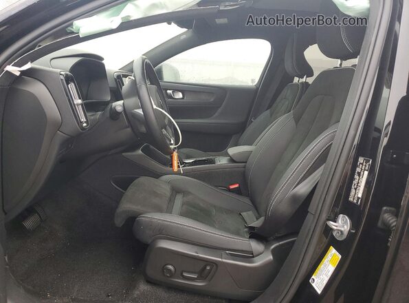 YV4ED3GM8P2067218 2023 VOLVO C40 Black Vista interior delantera