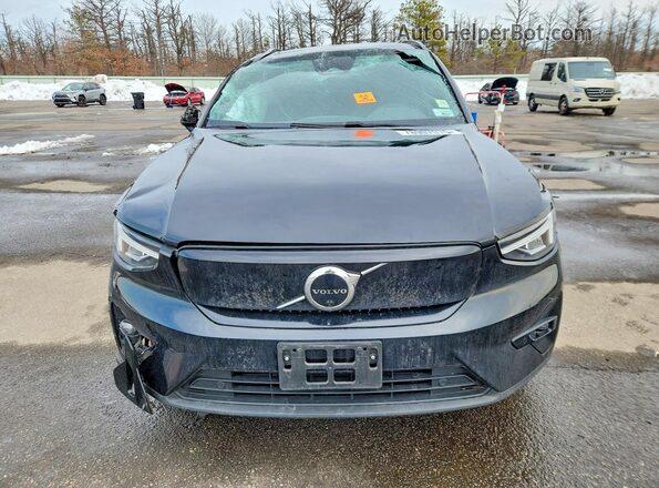 YV4ED3UL5P2107525 2023 VOLVO XC40 Black Դիմացի տեսք
