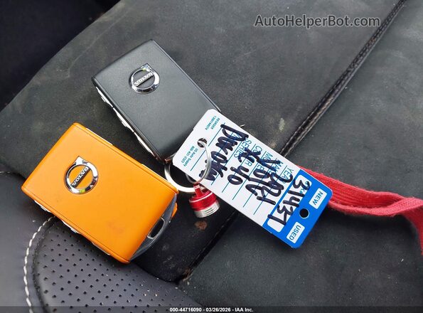 YV4ED3UR1M2522342 2021 VOLVO XC40 RECHARGE PURE ELECTRIC White Dashboard view