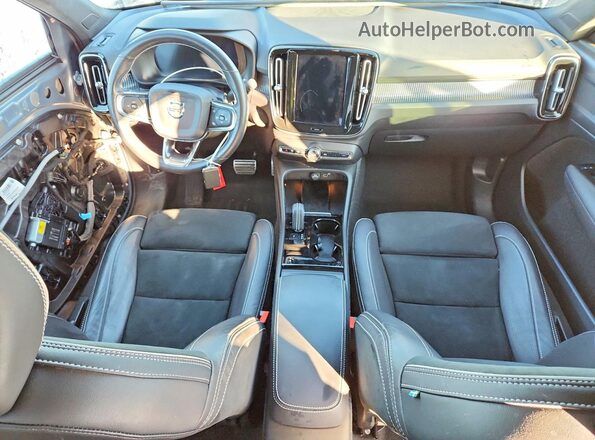 YV4ED3UR2M2573980 2021 VOLVO XC40 Gray Առջևի վահանակի տեսք