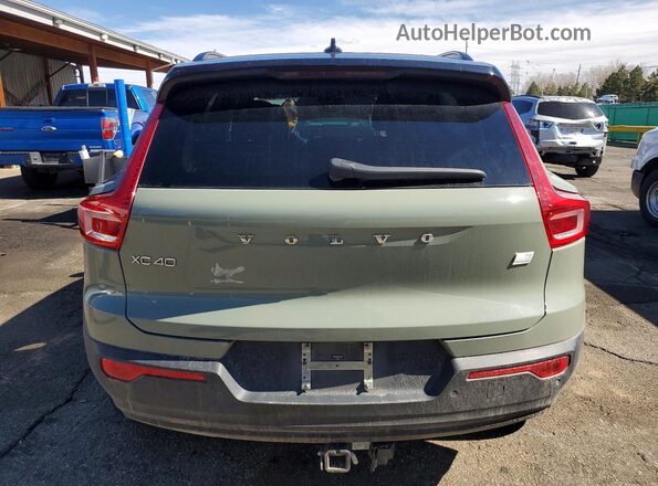 YV4ED3UR8M2590377 2021 VOLVO XC40 Gray უკანა ხედი