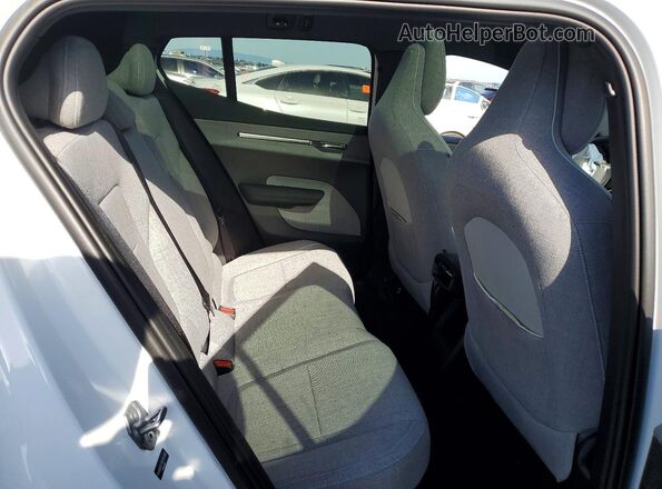 YV4EK3ZL1SS141422 2025 VOLVO EX30 White Vista interior trasera
