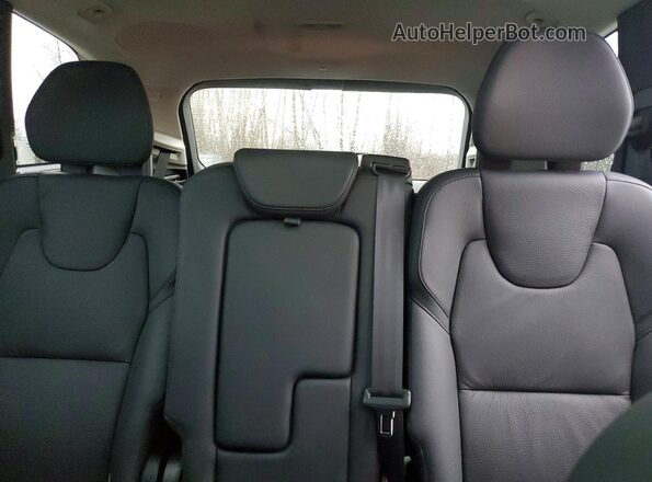YV4H60CE5R1165474 2024 VOLVO XC90 Silver Rear seats view
