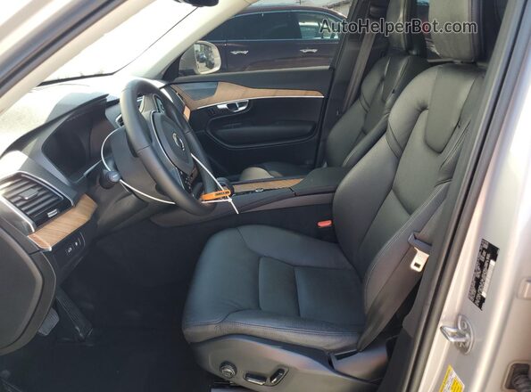 YV4H60CE7R1252793 2024 VOLVO XC90 Silver Սալոնի դիմացի տեսք